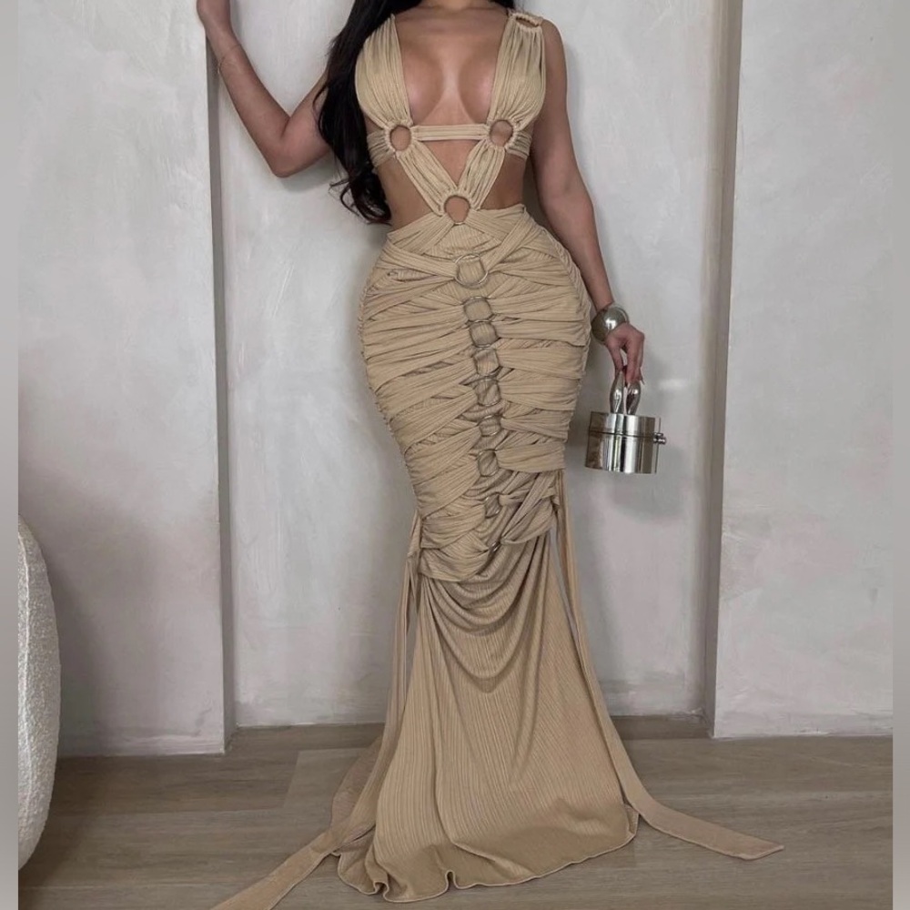 Elegant Beige Cut-Out Maxi Dress - Picture 4 of 4